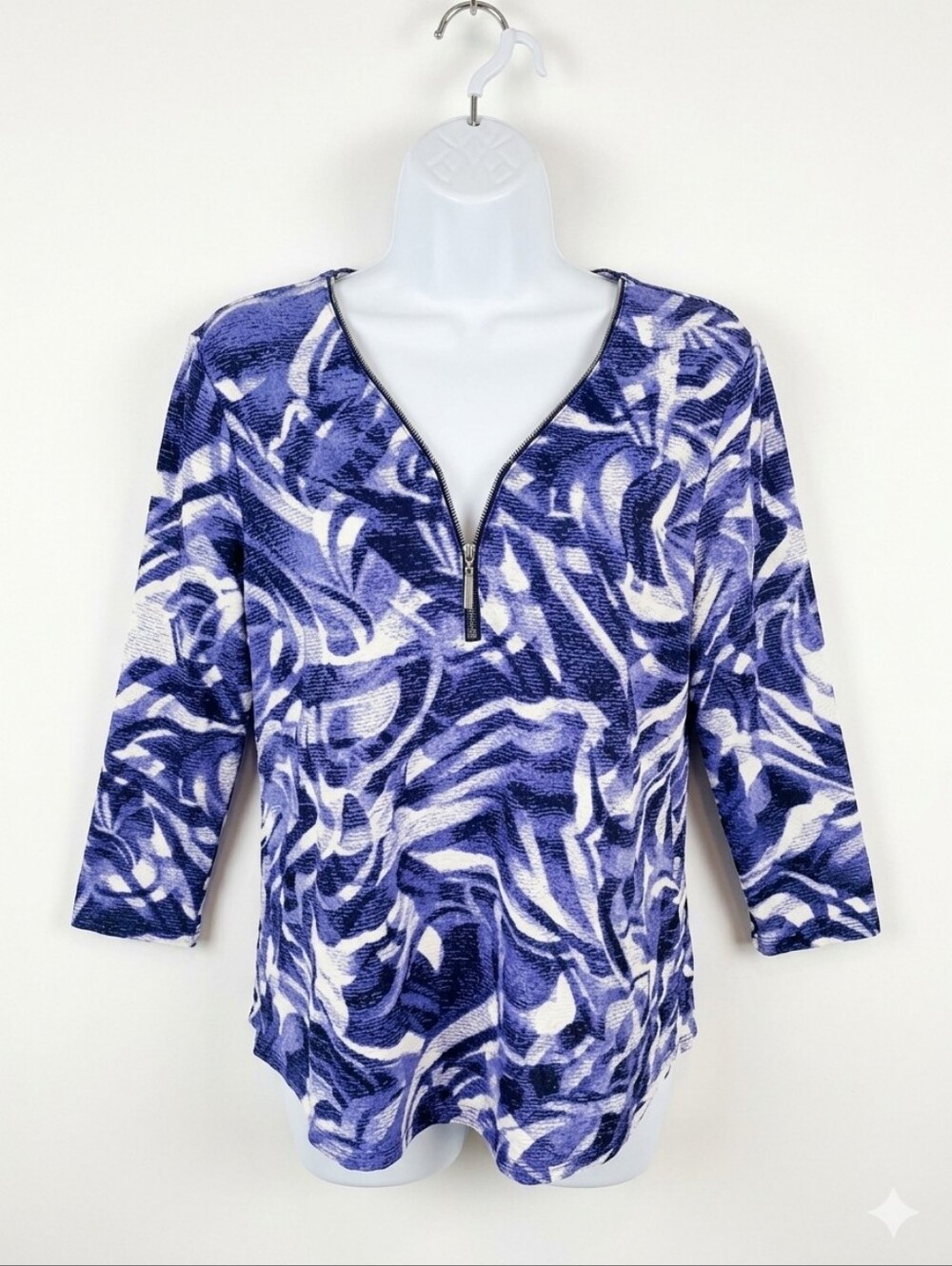 Chico’s - Abstract - Blue Wave - Zip Neck - Top - Size 1 (Medium)